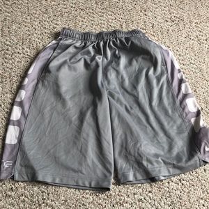 Youth gray nike shorts in great condition size extra large